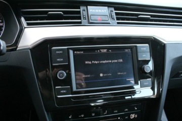 Volkswagen Passat B8 Variant Facelifting 1.5 TSI EVO 150KM 2022 Volkswagen Passat ELEGANCE 1.5 TSI 150KM Salon Polska Serwis ASO FV 23%, zdjęcie 25