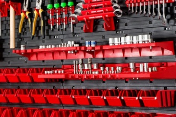 ДОСКА НАСТЕННАЯ ДЛЯ МАСТЕРСКОЙ 173x78 СМ, 74 ПОДДОНА