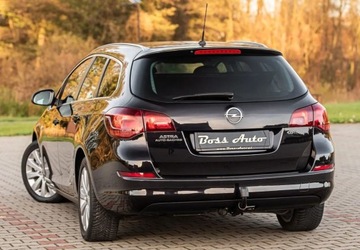 Opel Astra J Sports Tourer 1.7 CDTI ECOTEC 125KM 2011 Opel Astra 1,7CDTI COSMO Chip na 155KM Xenon Ledy Pol Skora Full Alu Polec, zdjęcie 7