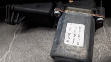 13350759 ZVEDÁK MECHANIZMUS OKNO PRAVÝ PŘEDNÍ OPEL ASTRA J IV