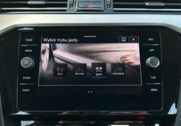 Volkswagen Passat B8 Variant Facelifting 2.0 TDI SCR 200KM 2022 Volkswagen Passat Elegance Pakiety, ACC, LED Matrix, ergoComfort z masaze, zdjęcie 17