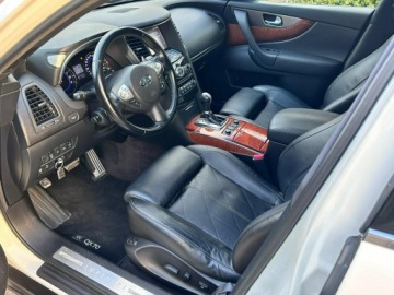 Infiniti QX70 3.7 V6 320KM 2017 Infiniti QX70 S Premium 3.7 V6 320KM | PO REMONCIE, zdjęcie 28