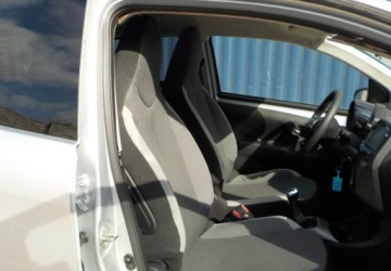 Toyota Aygo II Hatchback 3d Facelifting 1.0 VVT-i 72KM 2021 Toyota Aygo Okazja Benzyna 72KM, zdjęcie 13