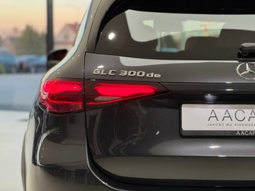 Mercedes GLC C254/X254 Coupe Plug-In 2.0 300de 333KM 2024 Mercedes-Benz GLC 300 4-Matic Avantgarde / 1właści, zdjęcie 35