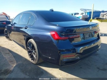 BMW Seria 7 G70 2022 BMW Seria 7 2022r., 3.0L 3.0 Benzyna 355KM, zdjęcie 2