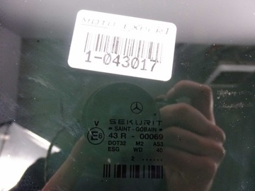 MERCEDES VANEO W414 SKLO (OKNO) DVEŘE PRAVÝ ZADNÍ