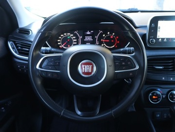 Fiat Tipo II Hatchback 1.6 MultiJet 120KM 2017 Fiat Tipo 1.6 MultiJet, Automat, Navi, Klima, zdjęcie 20