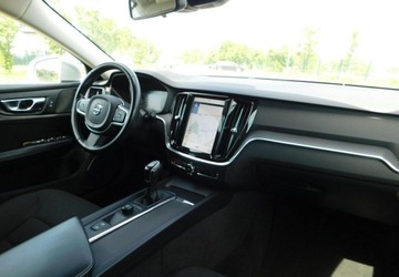 Volvo V60 II  Kombi 2.0 D3 150KM 2020 Volvo V60 z Gwarancja Model 2021r 2.0 Diesel 150KM, zdjęcie 7