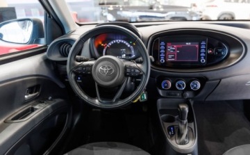Toyota Aygo X 1.1 VVT-i 72KM 2022 Toyota Aygo X 1.0 VVTi Comfort Benzyna 72KM, zdjęcie 16