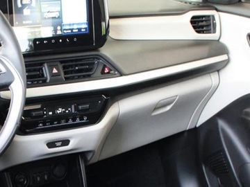 Suzuki Swift VI Hatchback Facelifting 1.2 DualJet SHVS 83KM 2025 SUZUKI Swift 1.2 Dualjet SHVS Premium Plus CVT 83KM 2025, zdjęcie 6