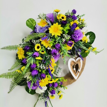 Весенний венок на дверь цветы фиолетовые желтые крокусы СЕРДЦЕ джутовые цветы