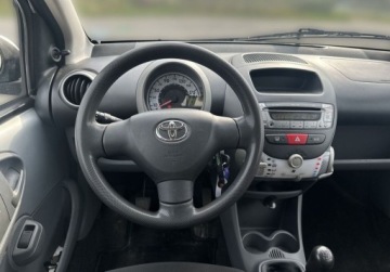 Toyota Aygo I Hatchback 3d 1.0 VVT-i 68KM 2010 Toyota Aygo 1.0 VVT-i Sol EU5 Benzyna 68KM, zdjęcie 13