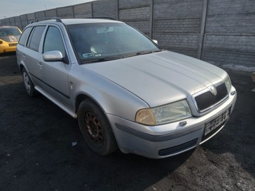 SKODA OCTAVIA 1 FL 00-04 SKLO (OKNO) PŘEDNÍ ČELNÍ