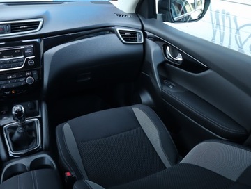 Nissan Qashqai II Crossover 1.2 DIG-T 115KM 2017 Nissan Qashqai 1.2 DIG-T, Salon Polska, zdjęcie 7