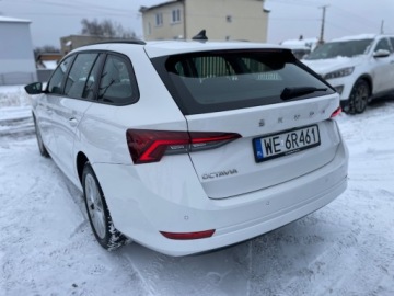 Skoda Octavia IV Kombi 2.0 TDI 150KM 2022 Skoda Octavia 2.0 TDI 150 KM DSG AMBITION BEZWYPADKOWY 2.0 Diesel 150KM, zdjęcie 12