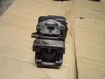 Piła Husqvarna 235 236 240 cylinder