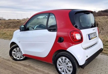 Smart Fortwo III Coupe 1.0 61KM 2017 Smart Fortwo Vat23 1.0i LED DRL Klima Manual Tempomat Benzyna 61KM, zdjęcie 1