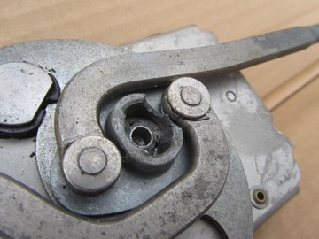 ZÁMEK MECHANIZMUS ZÁVORA STŘECHA AUDI A4 S4 B7 B6 CABRIO 8H0871401A