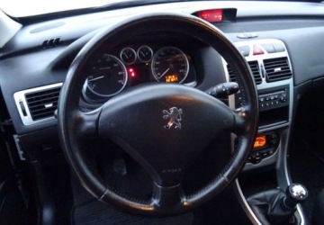 Peugeot 307 I Hatchback 2.0 16V 136KM 2004 Peugeot 307 2.0ben,klima,alu,zarejestrowan 2.0 Benzyna 136KM, zdjęcie 11