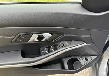 BMW Seria 3 G20-G21 2022 BMW Seria 3 320e PLUG-IN jak nowa PISEMNA GWARANCJA w cenie Transport K, zdjęcie 28