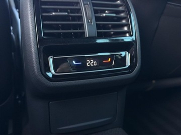 Volkswagen Passat B8 Variant Facelifting 2.0 TDI SCR 200KM 2022 Volkswagen Passat R-Line 4Mot. HarmanKardon LED Matrix Hak Kamera Cofania, zdjęcie 34