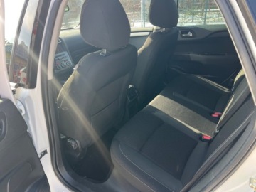 Citroen C4 II Hatchback 5d Facelifting 1.6 BlueHDi 100KM 2016 Citroen C4 Nawigacja GPS Lampy LED Klimatronik Tempomat Serwisowany Gwaran, zdjęcie 6