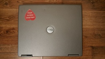 Ноутбук DELL LATITUDE D600 14 дюймов, Intel Pentium 1,6 ГГц, ОЗУ 768, жесткий диск 20 ГБ