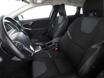 Volvo V40 II Hatchback 1.5 T2 DRIVE-E 122KM 2015 Volvo V40 Momentum automat tempomat PDC klima-auto, zdjęcie 12