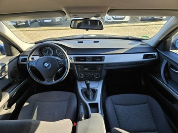BMW Seria 3 E90-91-92-93 Coupe E92 320i 170KM 2008 BMW 320 2,0 benzyna 170KM, zdjęcie 8