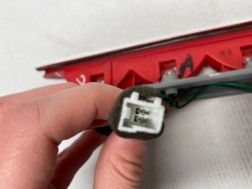 ТОРМОЗНОЙ ФОНАРЬ 92700-1P0 KIA VENGA