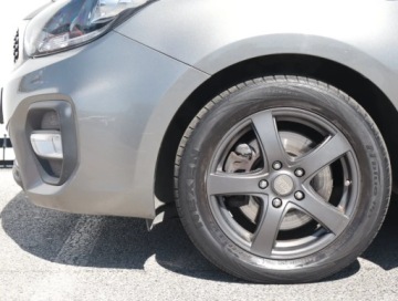 Kia Carens IV Minivan Facelifting 1.6 GDI 135KM 2018 Kia Carens 1.6 GDI, Salon Polska, 1. Właściciel, zdjęcie 14