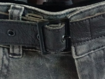 BERSHKA czarne szare spodnie jeansowe rurki proste