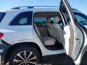 Mercedes GLB 2021 Mercedes-Benz GLB 2021 Mercedes-Benz GLB 250 SUV 2.0 Benzyna 221KM, zdjęcie 11