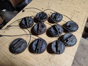 SUBARU IMPREZA 2001-2007 ZÁCPA  NÁDRŽE PLNĚNÍ PALIVA BENZÍN