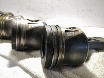 Поршень + шатун Mercedes W204 W212 W906 VITO Sprinter 2.2 CDI OM651 65100