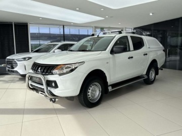 Mitsubishi L200 V Club Cab 2.4 154KM 2019 Mitsubishi L200 DC Invite EU6 Pickup Wyciagarka Hak Salon Polska FV23