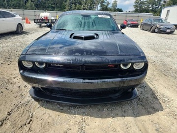 Dodge Challenger III 2016 Dodge Challenger RT Scat Pack 2016 6.4l 6.4 Benzyna 485KM, zdjęcie 5