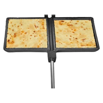 Чугунная сэндвичница над огнем