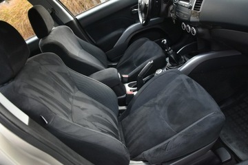 Mitsubishi Outlander II 2.0 DID DOHC 140KM 2007 Mitsubishi Outlander AWD 2.0DiD 140KM Manual 2007r, zdjęcie 12