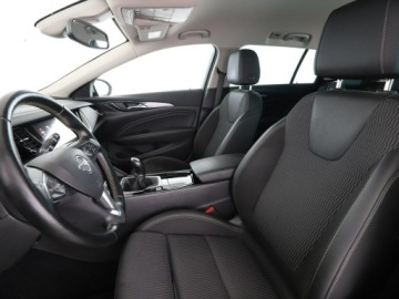 Opel Insignia I Sports Tourer Facelifting 2.0 CDTI Ecotec 170KM 2017 Opel Insignia 2.0D 4x4 Country Tourer Navi, zdjęcie 12