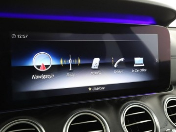 Mercedes Klasa E W213 Kombi 2.0 220d 194KM 2018 Mercedes E 220 FV-23% AMG-Line Automat Panorama, zdjęcie 22