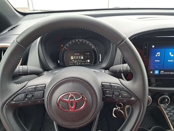 Toyota Aygo X 1.1 VVT-i 72KM 2024 Toyota Aygo X Toyota Aygo X 1.0 VVT-i Style CVT, 1 wlasciciel, Gwarancja,, zdjęcie 14