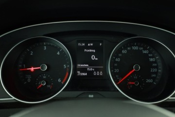 Volkswagen Passat B8 Variant 2.0 TDI BlueMotion SCR 150KM 2016 VW Passat 2.0 TDI, Automat, Navi, Klima, zdjęcie 7