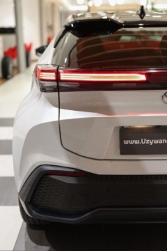 Toyota C-HR II SUV 2.0 Hybrid Dynamic Force 197KM 2023 Toyota C-HR 2.0 Hybrid Dynamic Force Style AWD 2.0 Hybryda 197KM, zdjęcie 31