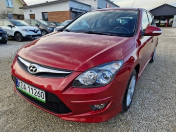 Hyundai i30 I CW Facelifting 1.4 DOHC 109KM 2011 Hyundai i30 Jak nowy 190 tys km z Niemiec pierwszy wlasciciel 1.4 benzyna, zdjęcie 2