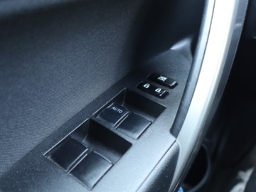 Toyota Corolla X Sedan Facelifting 1.6 Valvematic 132KM 2014 Toyota Corolla 1.6 Valvematic, Salon Polska, GAZ, zdjęcie 14