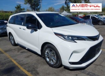 Toyota Sienna III 2023 Toyota Sienna 2023, 2.5L, 4x4, XSE, po kradziezy 2.5 Benzyna 189KM