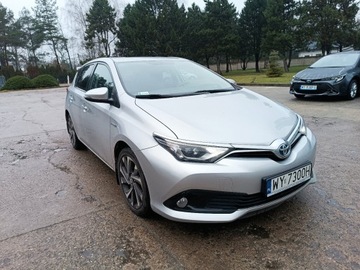 Toyota Auris II Hatchback 5d Facelifting 1.8 Hybrid 136KM 2015 Toyota Auris II (2012-) Hybrid 135 Comfort Style, zdjęcie 3