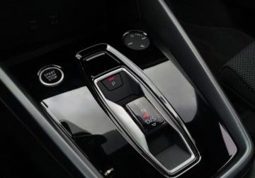 Audi A3 8Y Sportback Facelifting 1.5 35 TFSI 150KM 2025 Audi A3 Allstreet Gwarancja 2030 Salon PL Felgi 18 Sportowe fotele LED Sid, zdjęcie 17