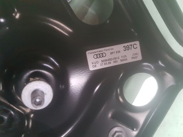 AUDI A3 8P 08R- CABRIO ZVEDÁK OKNO LEVÝ ZADNÍ